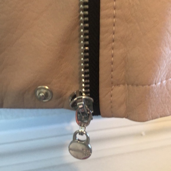 🌸🌸HP🎉Gorgeous Coffee Shop Kids Blush Kids Soft Faux Leather Girls Jacket EUC - Picture 12 of 14